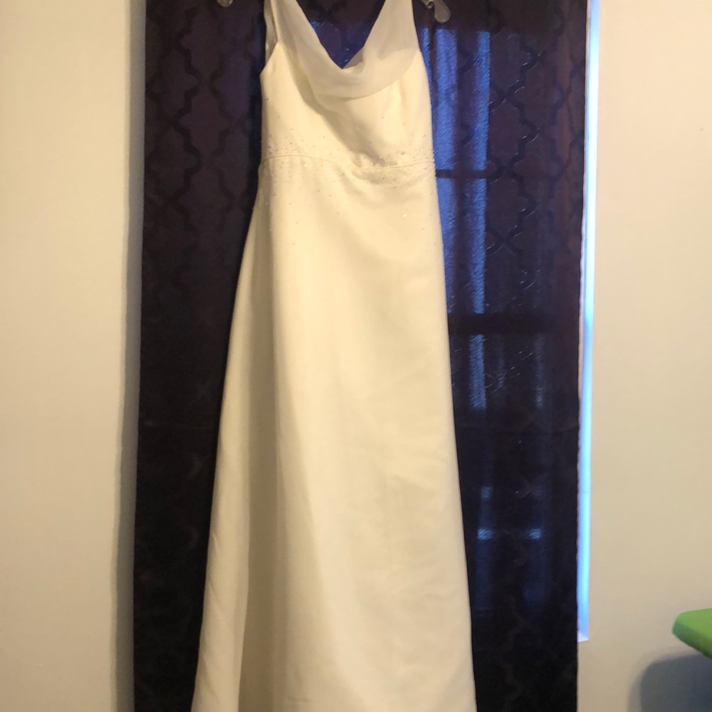 Wedding dress ivory new size 10